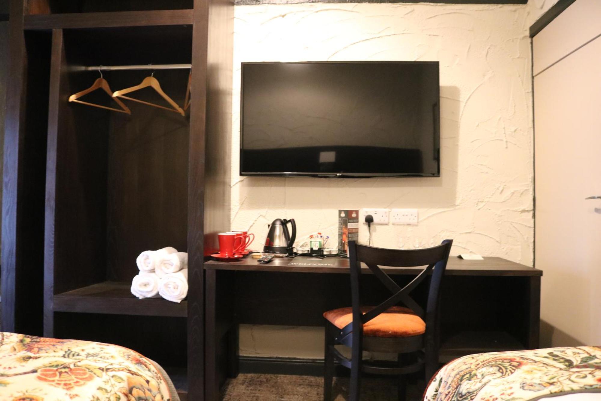 Black Dog Inn Болтон Экстерьер фото